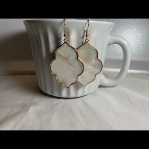 COPY - Beautiful Mother of Pearl Dangling Earring